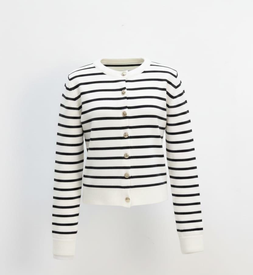 طقم انيق و فريد من نوعه