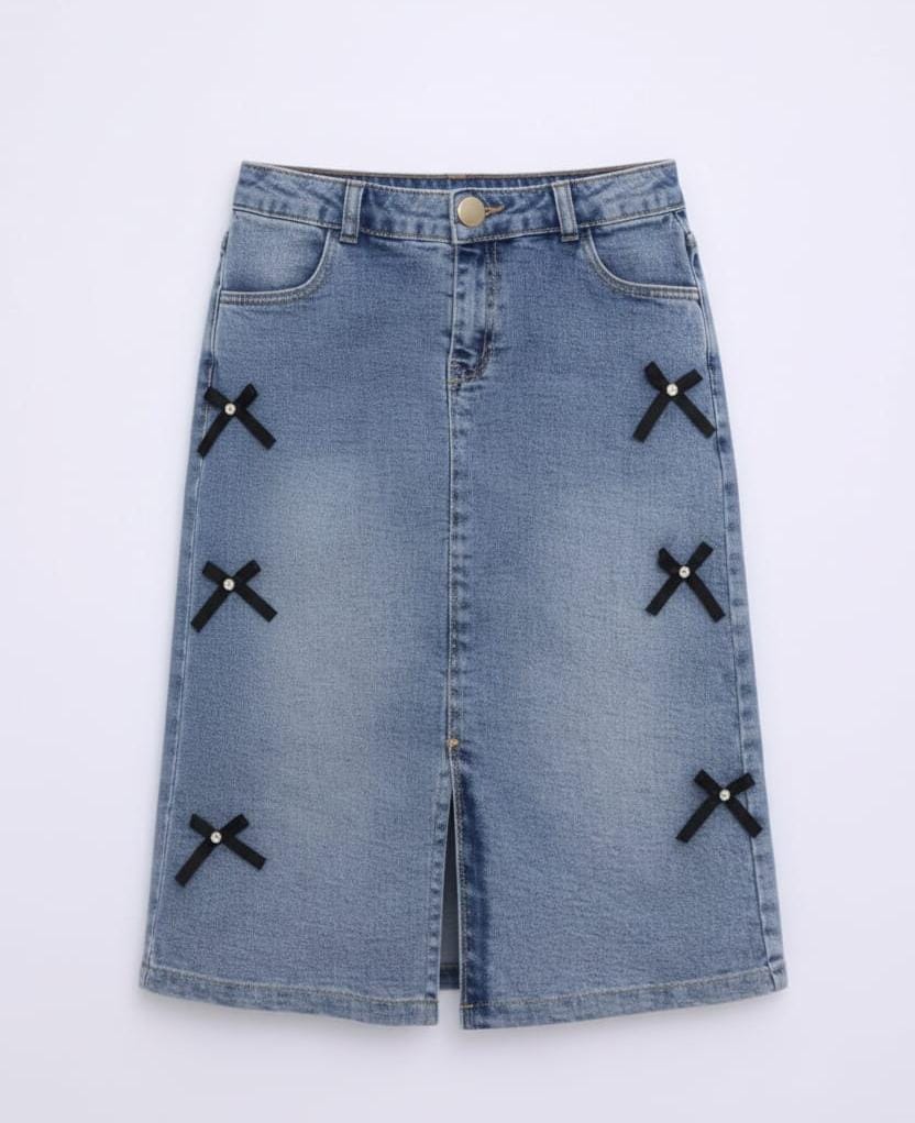 طقم انيق و فريد من نوعه